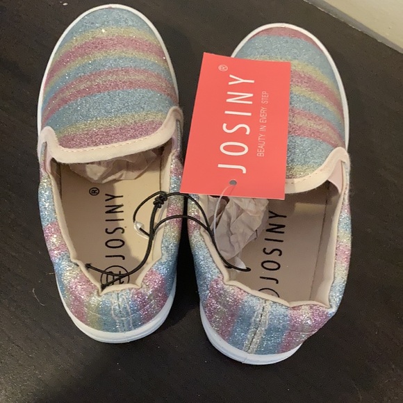 NWT girls slip on shoes - Picture 5 of 5